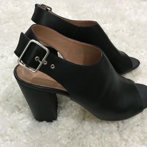 Halogen black leather peep toe sandals